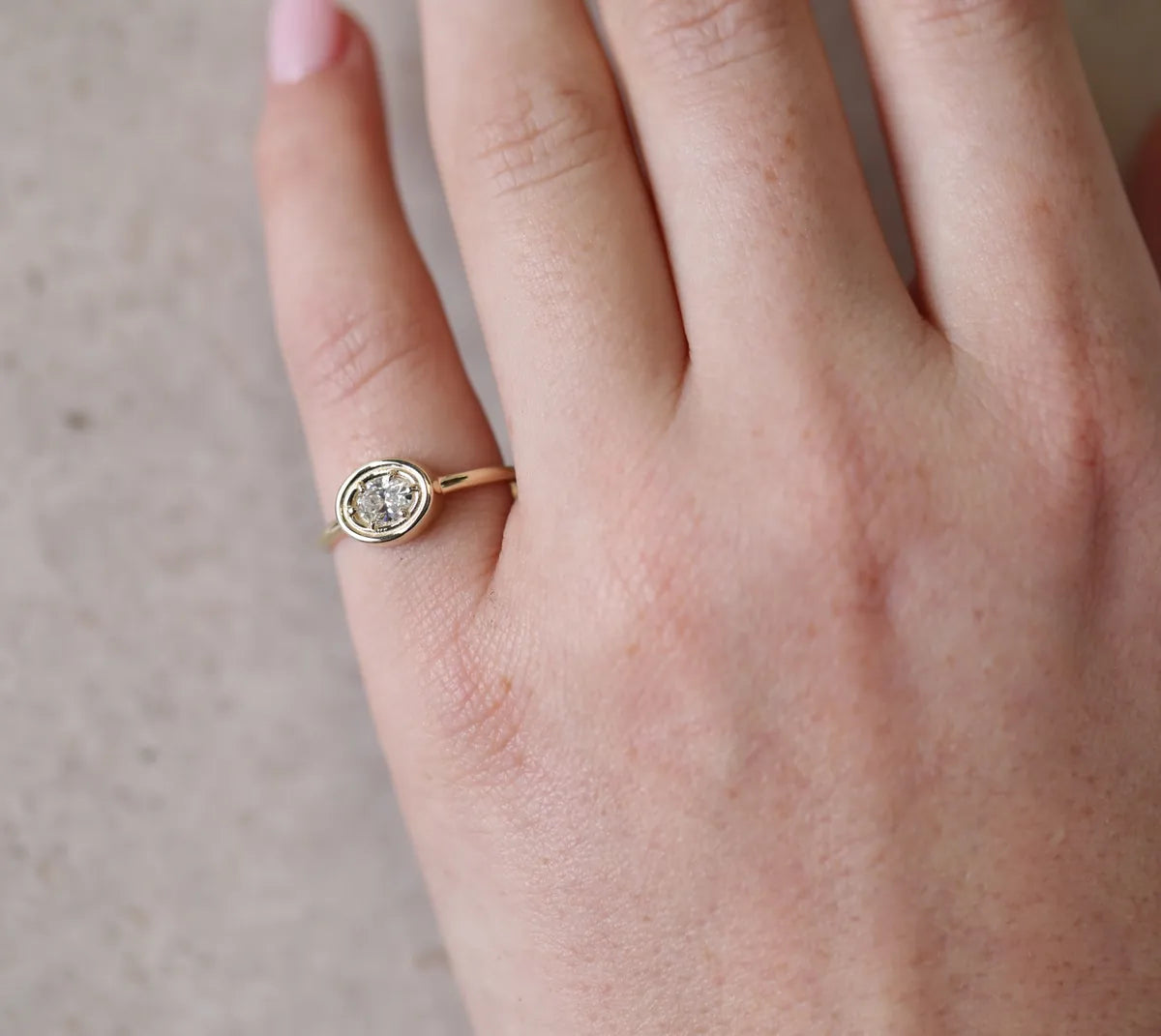 Flow Ring | Oval Diamond