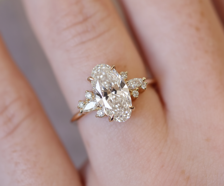 Daphne Cluster Ring | Moval Diamond