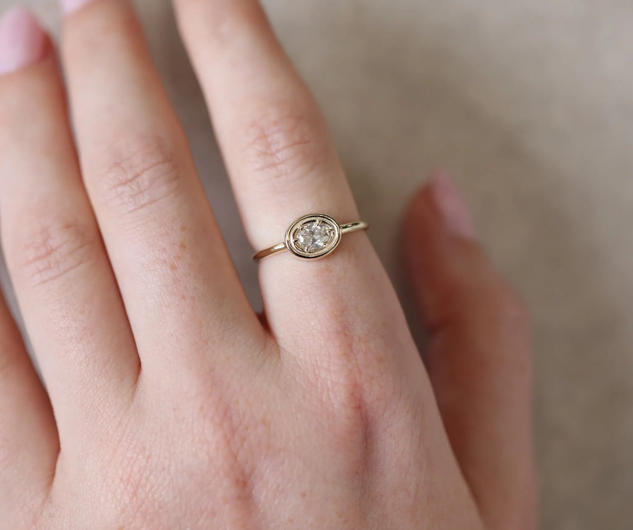 Flow Ring II | Oval Diamond