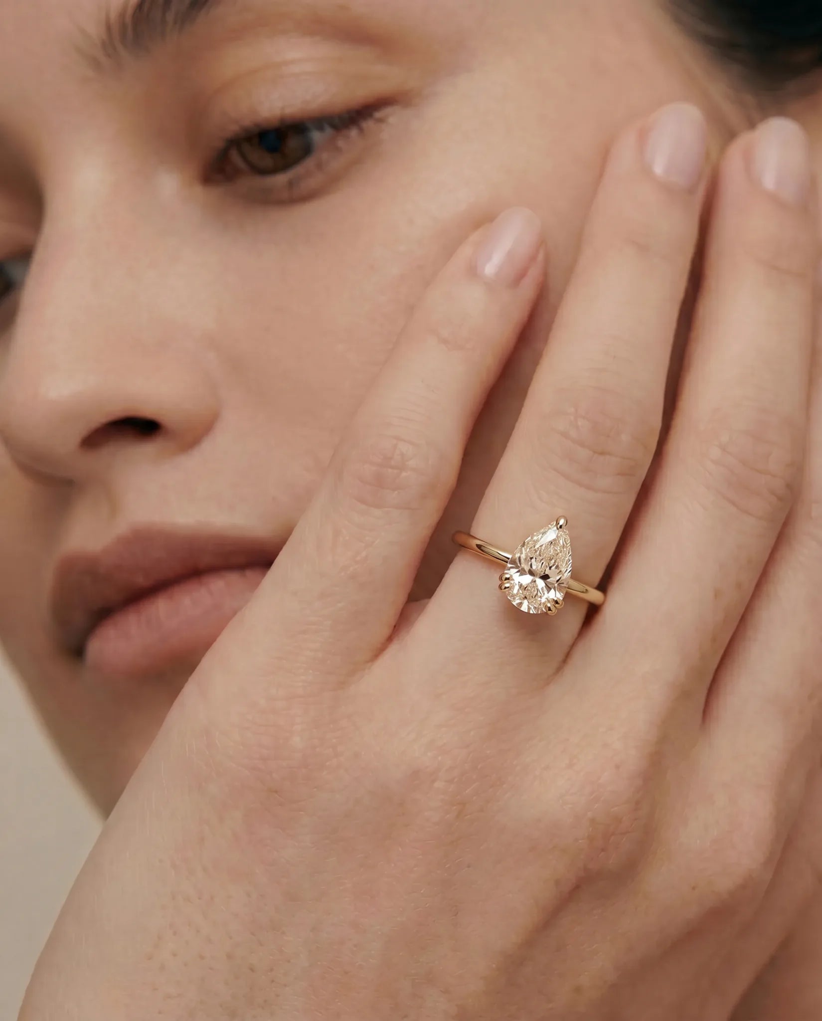 Pear Solitaire | champagne diamond