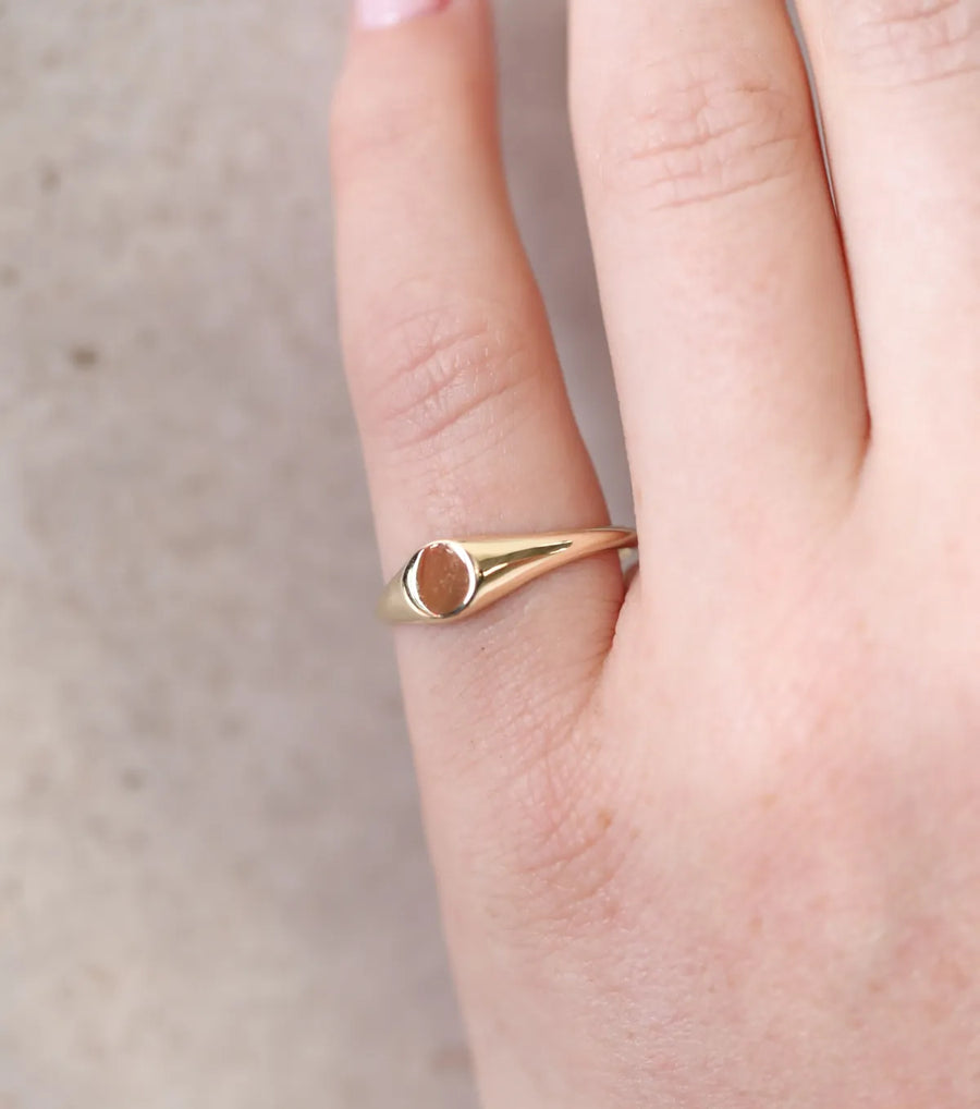 Petite Round Signet II | Engraved Initial