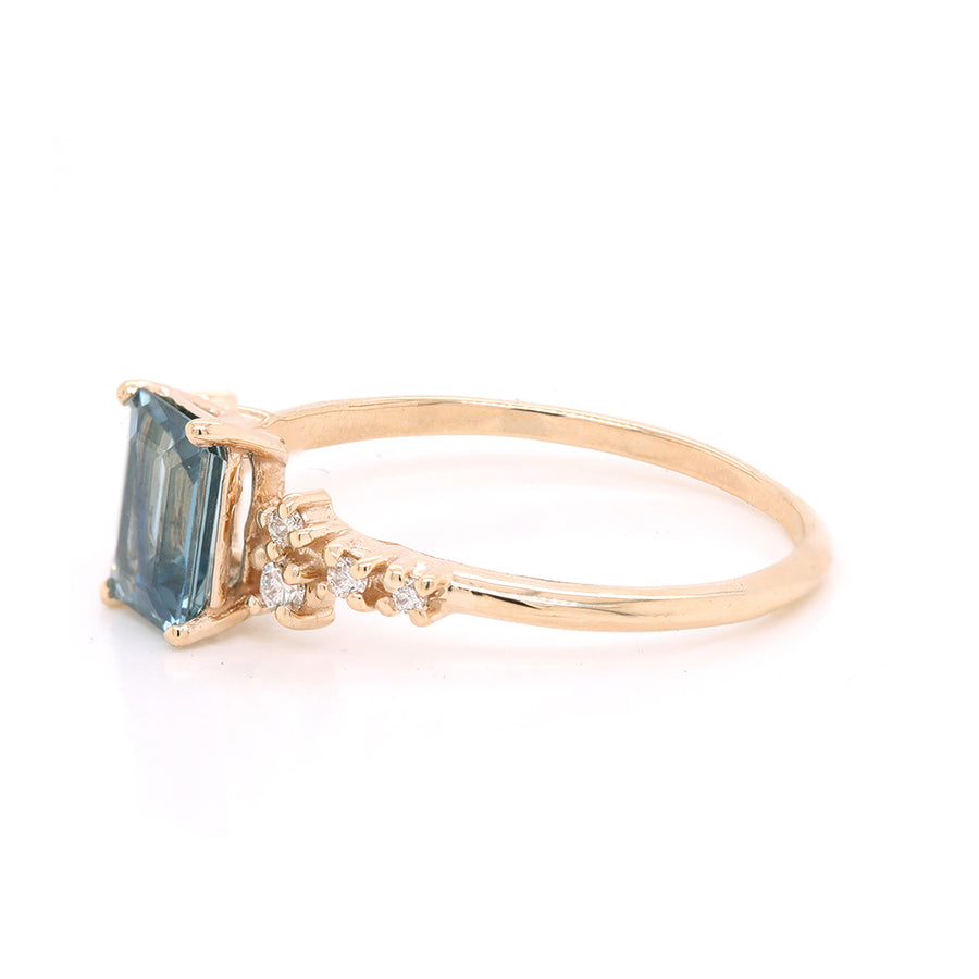 Elise II | blue sapphire & diamonds