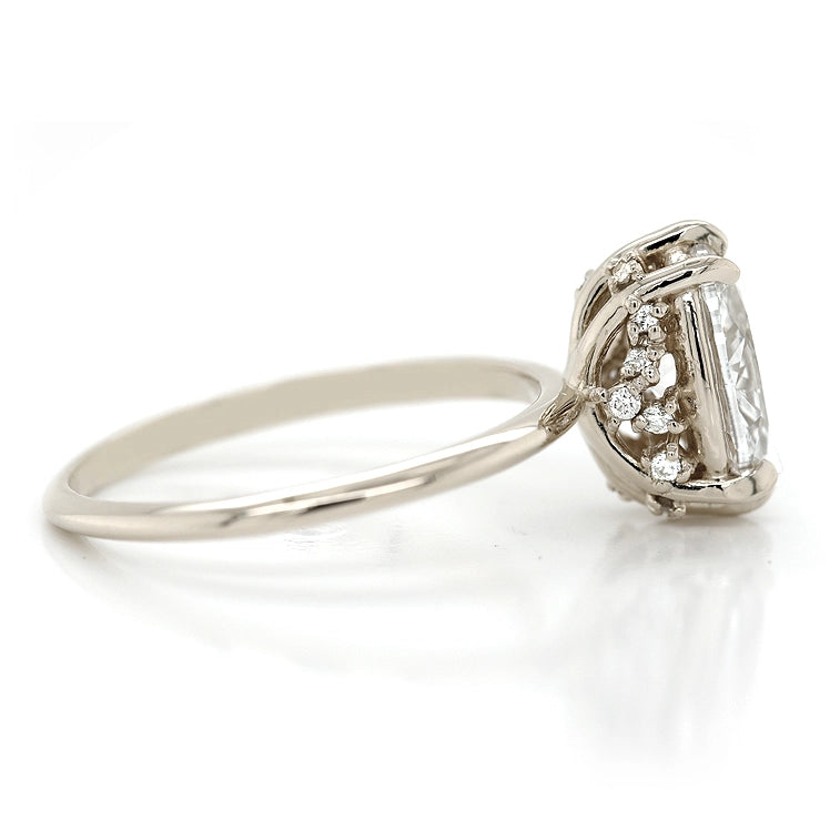 Flora ring | diamond