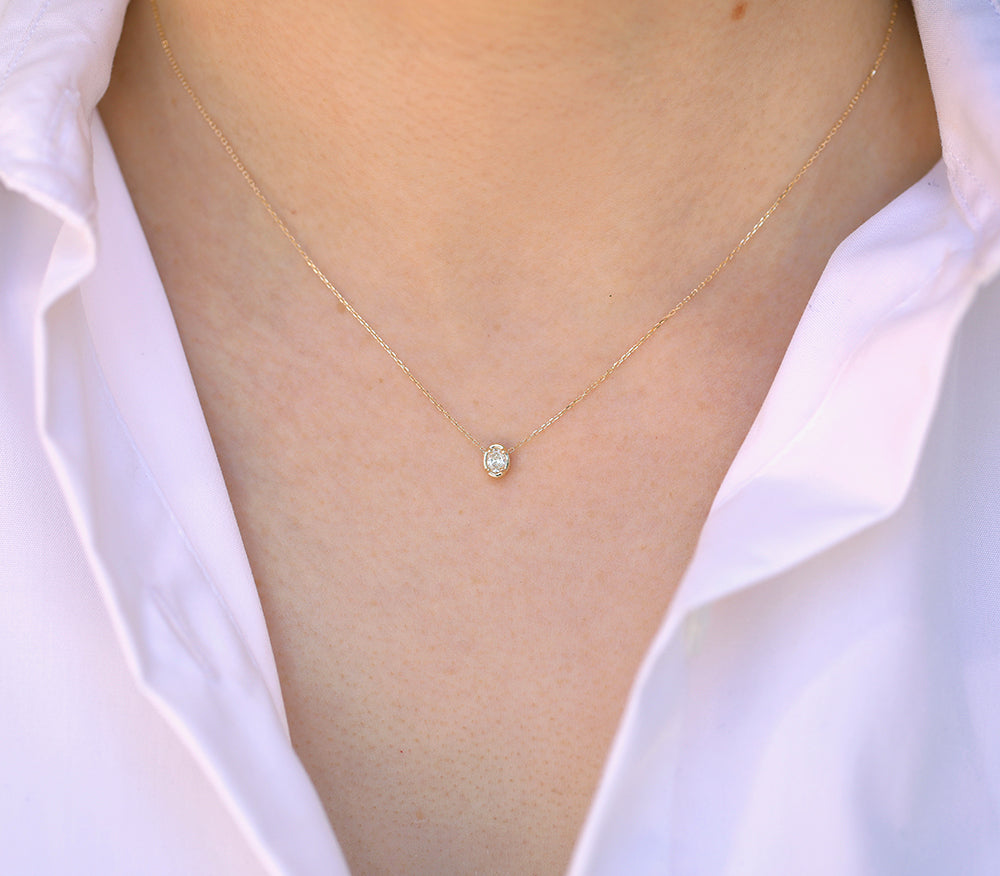 Oval Slider Necklace | Medium Diamond