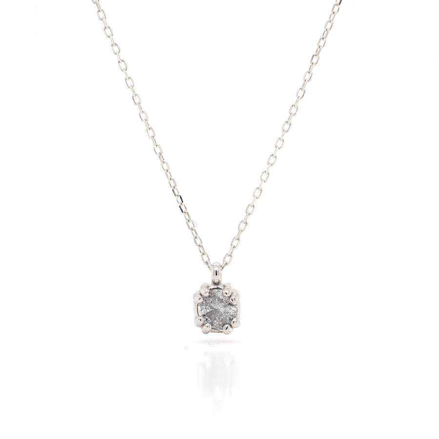Venus necklace | grey diamond