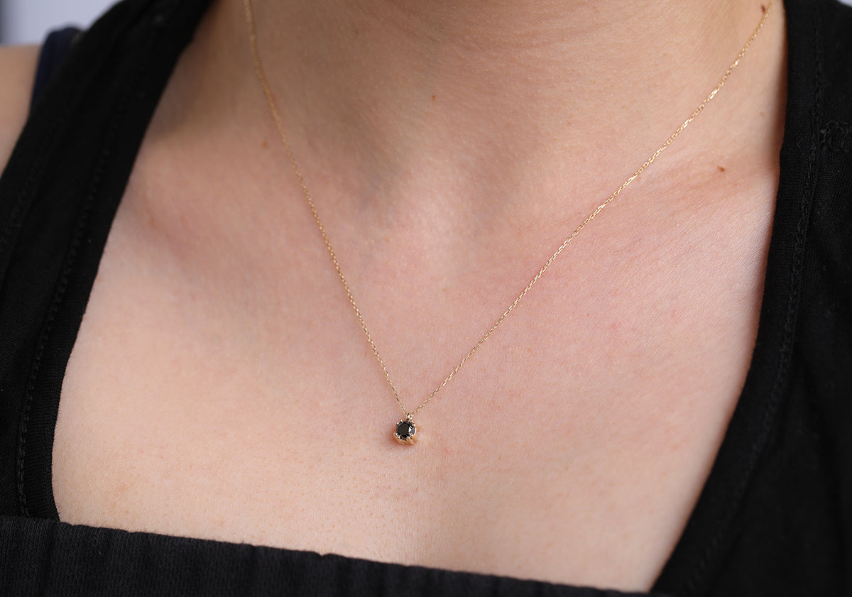 Venus necklace II | black diamond