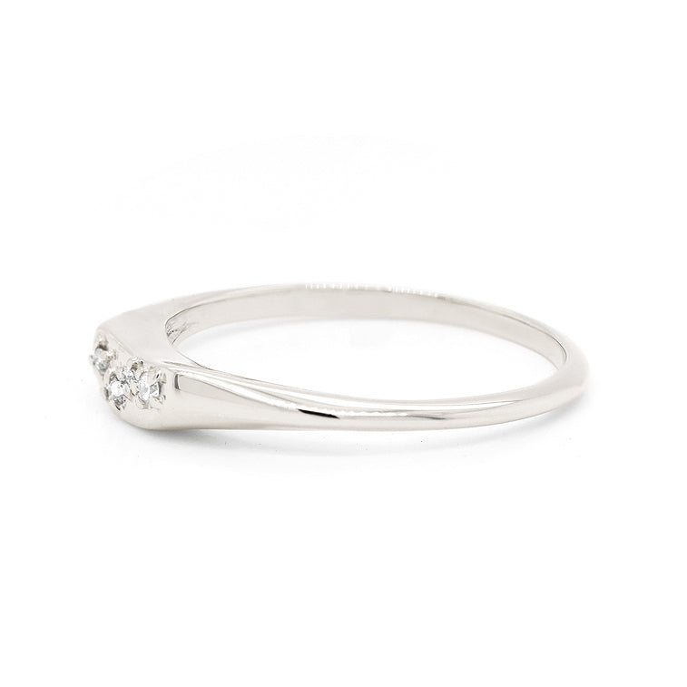 Crescent Signet | Diamond